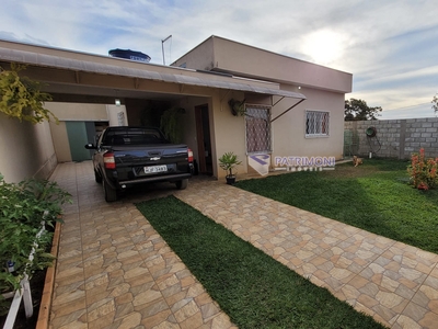 Casa em Vila Maria Regina, Juatuba/MG de 110m² 3 quartos à venda por R$ 369.000,00