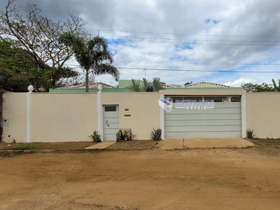 Casa em Vila Maria Regina, Juatuba/MG de 291m² 4 quartos à venda por R$ 649.000,00
