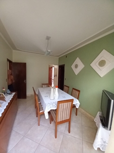 Casa em Vila Tibério, Ribeirão Preto/SP de 200m² 3 quartos à venda por R$ 459.000,00