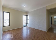 APARTAMENTO no 18º andar com 2 dormitórios