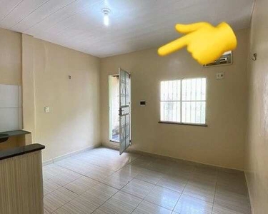 Aluga-se Quitinete no Bairro Santo Antônio R$350,00