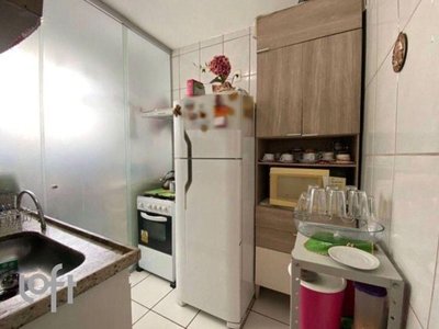 Apartamento à venda em Camargos com 50 m², 2 quartos, 1 vaga