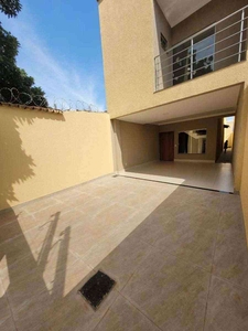 Casa com 3 quartos à venda no bairro Jardim Planalto, 146m²