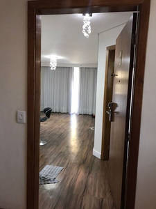 Flat Com 1 Dormitório, 57 M²