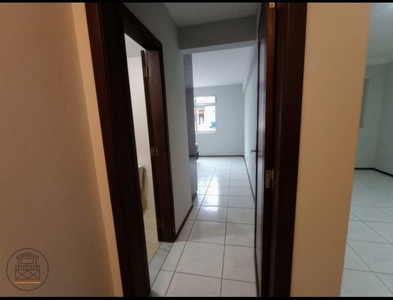 Apartamento no Bairro Vila Nova em Blumenau com 4 Dormitórios (2 suítes) e 132 m²