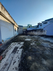 Terreno de esquina 630m2 no Porto da Pedra ao lado do Shopping São Gonçalo