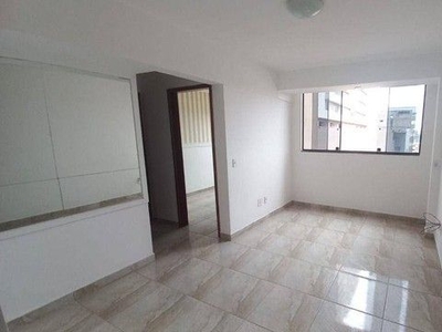 Apartamento com 2 Quartos à venda, 53 m² por R$ 215.000 - Samambaia Sul