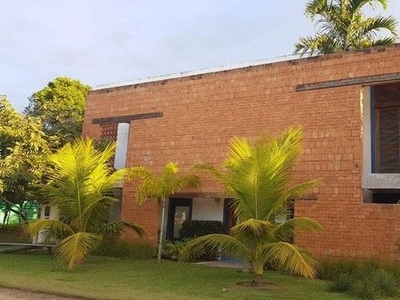 Belíssima casa com leitura contemporânea na cidade de Porto Seguro/BA.