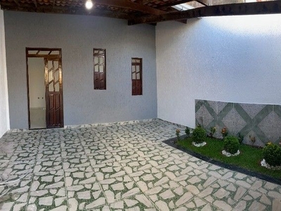 Casa 2 quartos com suíte no centro de Alagoinhas Bahia