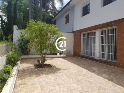 Casa com 3 quartos, 279 m², à venda por R$ 880.000