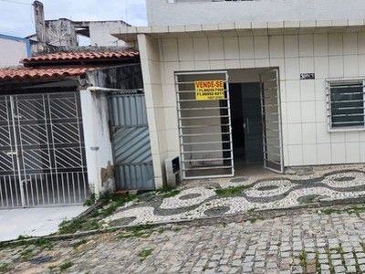 Casa à venda em Serrinha-Bahia