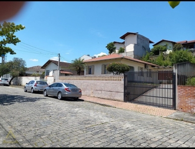 Casa no Bairro Itoupava Norte em Blumenau com 3 Dormitórios e 175 m²