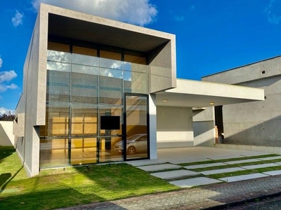 Casa para aluguel possui 150 metros quadrados com 4 quartos em Canafístula - Arapiraca - A