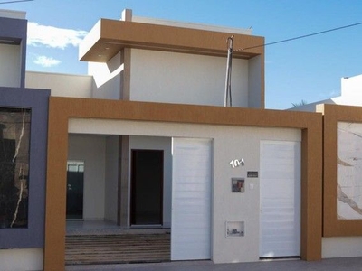 Casa para venda tem 229 metros quadrados com 3 quartos em Tiradentes - Juazeiro do Norte -
