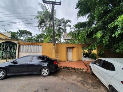 Casa para venda tem 848 metros quadrados com 3 quartos em Residencial Petrópolis - Rio Bra