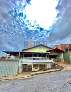 Casa em Brasil Industrial (Barreiro), Belo Horizonte/MG de 120m² 4 quartos para locação R$ 2.500,00/mes