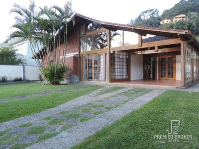 Casa em Carlos Guinle, Teresópolis/RJ de 230m² 4 quartos à venda por R$ 2.499.000,00