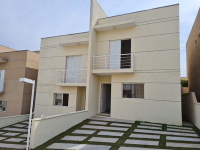 Casa em Granja Viana, Cotia/SP de 100m² 3 quartos à venda por R$ 609.000,00 ou para locação R$ 3.300,00/mes