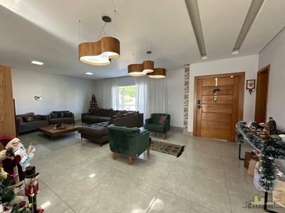 Casa em Jardim Coleginho, Jacareí/SP de 0m² 3 quartos à venda por R$ 1.699.000,00 ou para locação R$ 8.000,00/mes