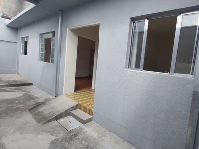 Casa em Jardim das Indústrias, São José dos Campos/SP de 60m² 1 quartos para locação R$ 1.750,00/mes