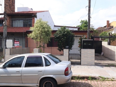 Casa em Jardim São Pedro, Porto Alegre/RS de 80m² para locação R$ 1.600,00/mes