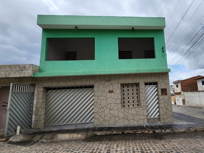 Casa em Salgado, Caruaru/PE de 230m² 2 quartos à venda por R$ 399.000,00