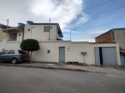 Casa em Vale das Acácias, Santa Luzia/MG de 100m² 3 quartos à venda por R$ 159.000,00