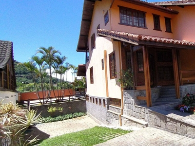 Casa em Várzea, Teresópolis/RJ de 350m² 4 quartos à venda por R$ 2.849.000,00