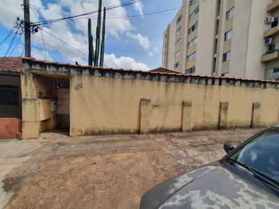 Casa em Vila Ipiranga, Londrina/PR de 60m² 2 quartos para locação R$ 2.500,00/mes