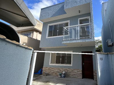 Casa em Village Rio Das Ostras, Rio Das Ostras/RJ de 80m² 2 quartos à venda por R$ 289.000,00