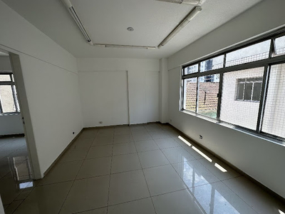 Sala em Paquetá, Santos/SP de 65m² para locação R$ 2.850,00/mes