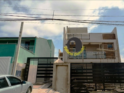 Sobrado em Xaxim, Curitiba/PR de 126m² 3 quartos à venda por R$ 719.000,00