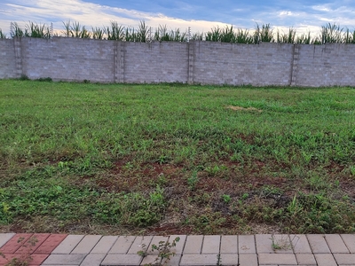 Terreno em Centro, Cascavel/PR de 200m² à venda por R$ 248.000,00
