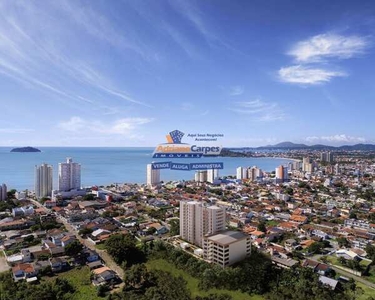 Adriano Carpes Imóveis vende apartamentos com 2 dormitórios no centro de Balneário Piçarra