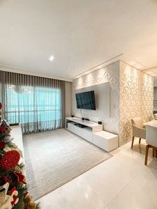 Apartamento com 4 quartos, frente, closet, sol manhã, 2 vg e lazer em Jardim Camburi - Vit