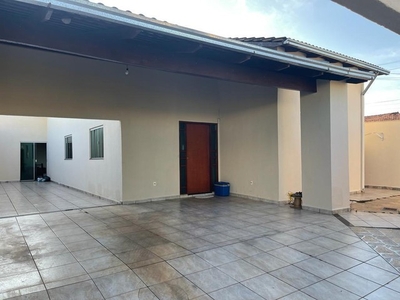 Casa a venda no bairro Parque Brasília, lote 300m², Anápolis- Go!