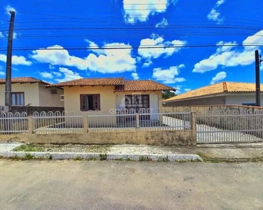 Casa com 3 quartos e amplo terreno no bairro Limoeiro, poucos minutos do centro de Brusque