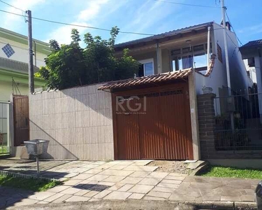 ![CDATA[Casa para Venda - 192m², 3 dormitórios, sendo 1 suites, 3 vagas - Vila Nova]]