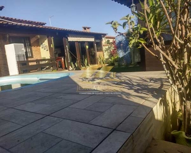 Linda casa com 5 quartos, piscina e área gourmet pronta para morar em Unamar - Cabo Frio