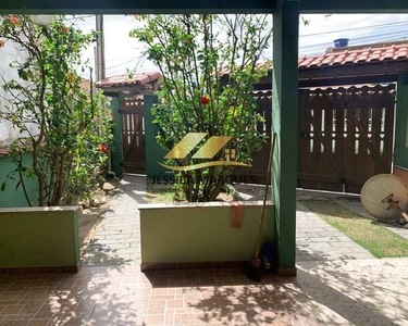 Linda triplex de 5 quartos pronta para morar em Unamar, Tamoios - Cabo Frio - RJ