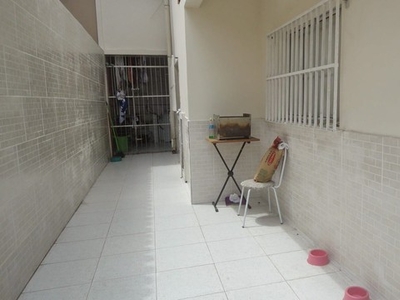 MEGA OPORTUNIDADE - Casa para venda de 3 quartos c/suíte em Itapuã.