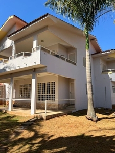 Sobrado com 3 dormitórios à venda, 530 m² por R$ 2.200.000,00 - Setor Jaó - Goiânia/GO