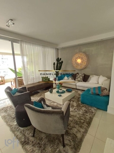 Apartamento à venda em Campo Belo com 220 m², 3 quartos, 3 suítes, 2 vagas