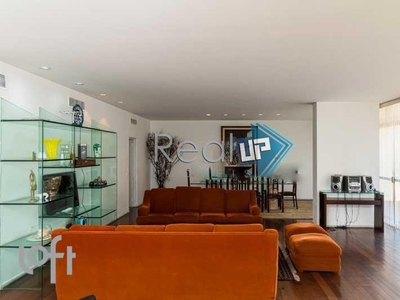 Apartamento à venda em Copacabana com 345 m², 4 quartos, 1 suíte, 2 vagas