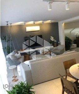 Apartamento à venda em Jardim Europa com 160 m², 3 quartos, 1 suíte, 2 vagas