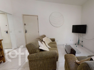 Apartamento à venda em Laranjeiras com 70 m², 2 quartos, 1 suíte