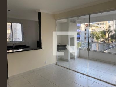 APARTAMENTO no 1º andar com 3 dormitórios e 2 garagens