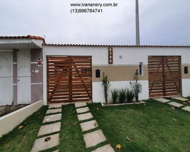 Linda casa, novinha, 3 quartos, piscina, churrasqueira, a 250 metros do mar - Itanhaém