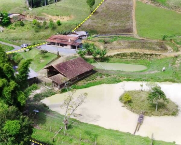 Sítio a Venda de 3 hectares com 2 Casas e Lagoa Grande em Presidente Nereu SC