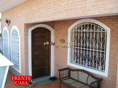 ALUGUEL DE UMA ENCANTADORA E ESPAÇOSA CASA COLONIAL LOCALIZADA NO CORAÇÃO DO CENTRO DA CID